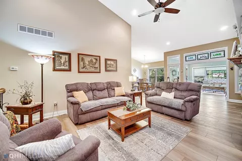 2600 Westwind Dr, Valparaiso, IN 46385 photo 6