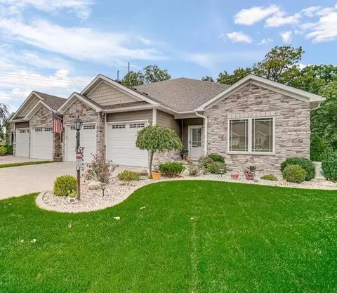 2600 Westwind Dr, Valparaiso, IN 46385 photo 1