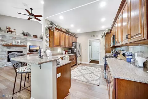 2600 Westwind Dr, Valparaiso, IN 46385 photo 8