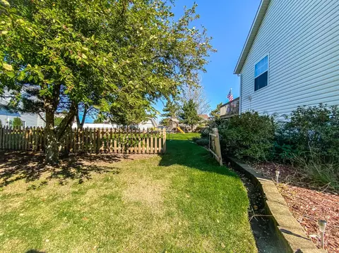 305 Pinehurst Ct, Valparaiso, IN 46383 photo 37