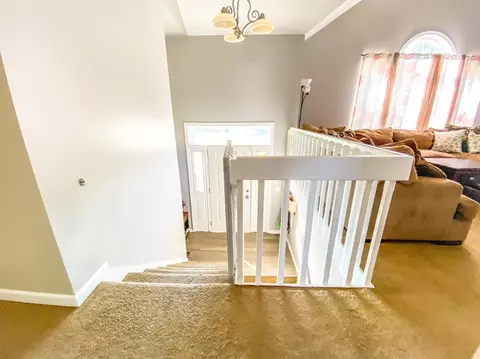 305 Pinehurst Ct, Valparaiso, IN 46383 photo 4