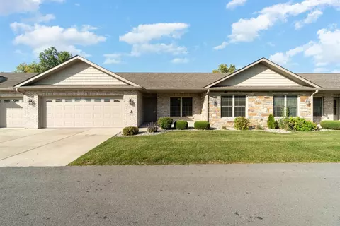 822 Veterans Ln, Crown Point, IN 46307 photo 1