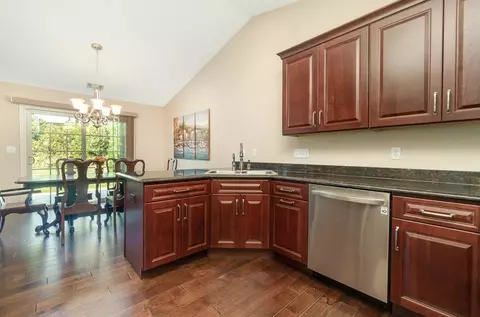 822 Veterans Ln, Crown Point, IN 46307 photo 6