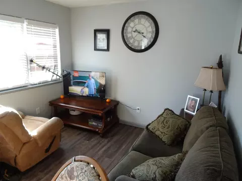 52 E John St, Knox, IN 46534 photo 3