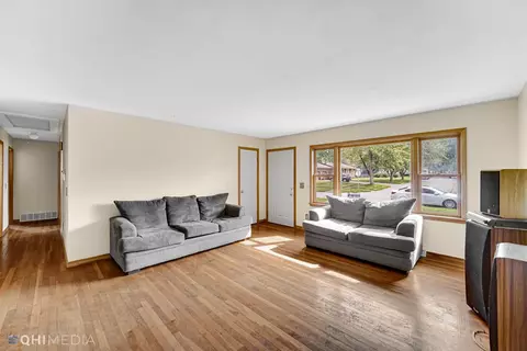 520 Mohawk Dr, Lowell, IN 46356 photo 4