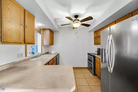 520 Mohawk Dr, Lowell, IN 46356 photo 7