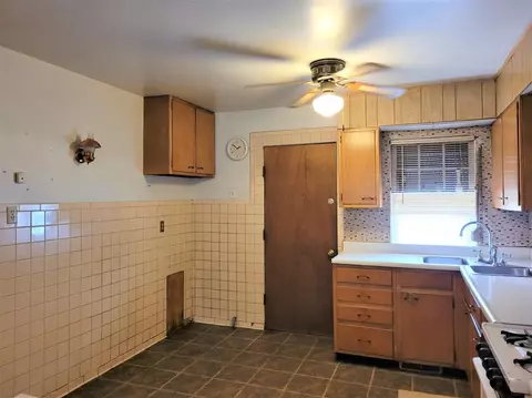 1129 Whitcomb St, Gary, IN 46404 photo 10