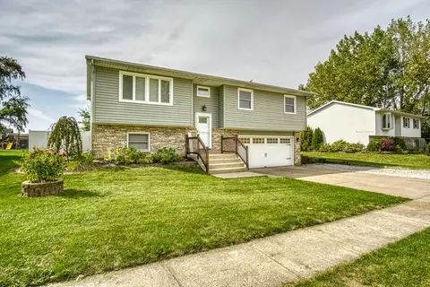 15744 Stevenson Pl, Lowell, IN 46356 photo 1