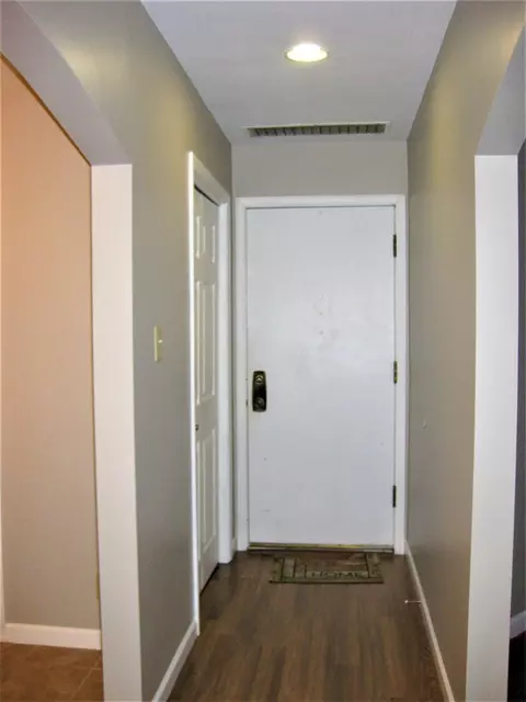 1630 Camellia Dr #D1, Munster, IN 46321 photo 6