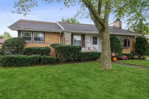 8417 Parrish Pl, Highland, IN 46322 photo 1