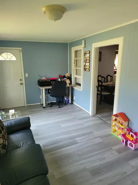 1313 E Miller St, Griffith, IN 46319 photo 6