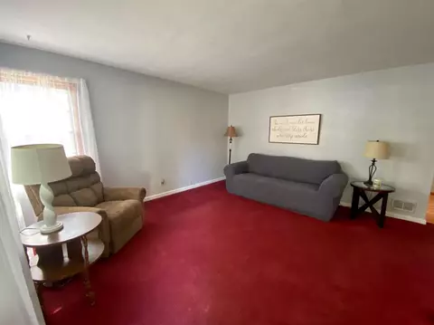 438 S Lafayette St, Griffith, IN 46319 photo 2