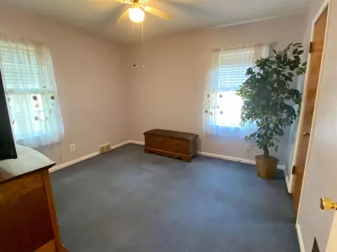 438 S Lafayette St, Griffith, IN 46319 photo 11