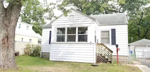 409 S Broad St, Griffith, IN 46319 photo 2