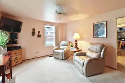 307 Maple Ln, Crown Point, IN 46307 photo 3