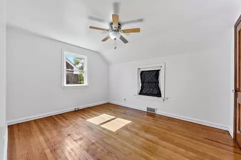 525 Taft Pl, Gary, IN 46404 photo 13
