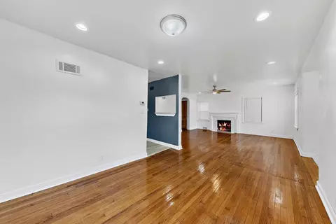 525 Taft Pl, Gary, IN 46404 photo 6