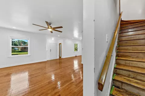 525 Taft Pl, Gary, IN 46404 photo 11