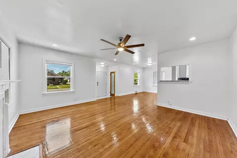 525 Taft Pl, Gary, IN 46404 photo 7