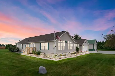197 N 422, Valparaiso, IN 46383 photo 1