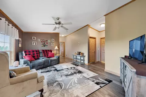 197 N 422, Valparaiso, IN 46383 photo 14