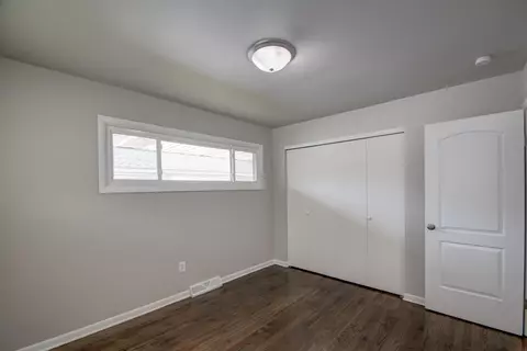 1396 Hanley St, Gary, IN 46406 photo 35