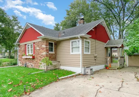 929 E Joliet St, Crown Point, IN 46307 photo 2