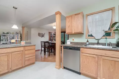 929 E Joliet St, Crown Point, IN 46307 photo 9