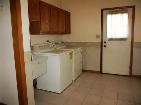 8423 Beech Ave, Munster, IN 46321 photo 9