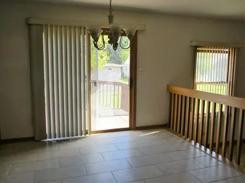 8423 Beech Ave, Munster, IN 46321 photo 6