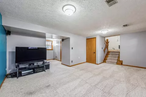 952 N Wheeler St, Griffith, IN 46319 photo 11