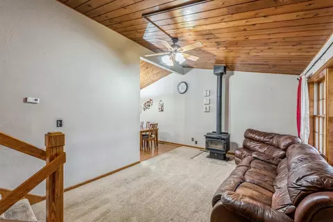 952 N Wheeler St, Griffith, IN 46319 photo 2