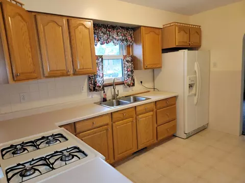 205 E Beam St, Porter, IN 46304 photo 2
