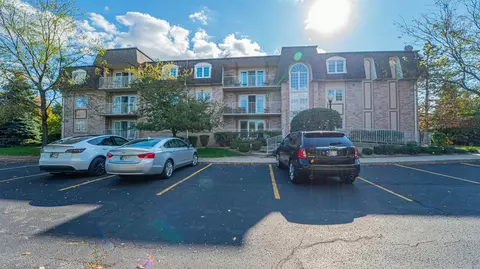 905 Swan Dr #1-B, Dyer, IN 46311 photo 1