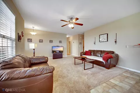 1074 E 115th Ln, Crown Point, IN 46307 photo 3
