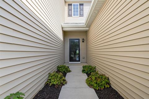 882 Meadowbrook Dr, Lowell, IN 46356 photo 2