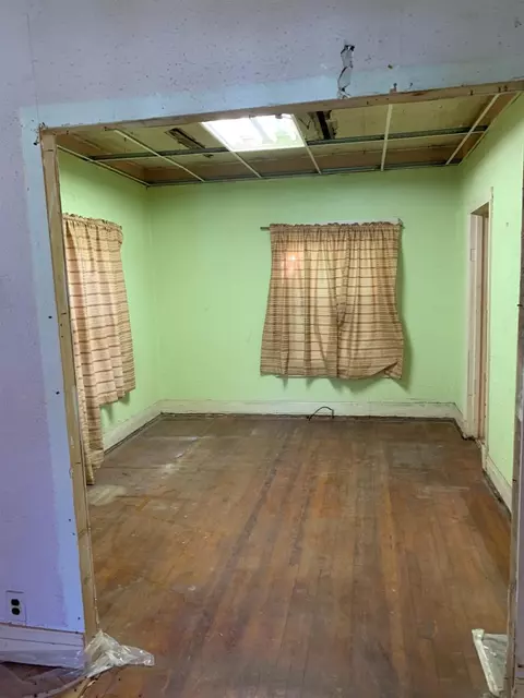 269 Chase St, Gary, IN 46404 photo 4