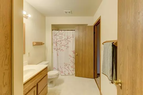 914 N Wheeler St, Griffith, IN 46319 photo 12