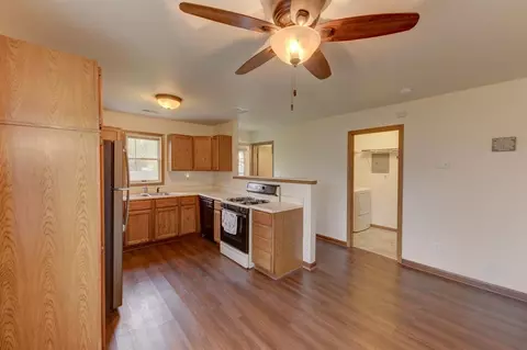 914 N Wheeler St, Griffith, IN 46319 photo 5