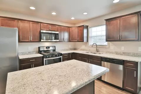 1913 Daisy St, De Motte, IN 46310 photo 3