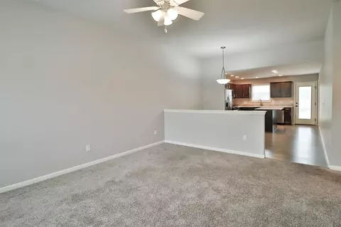 1913 Daisy St, De Motte, IN 46310 photo 4