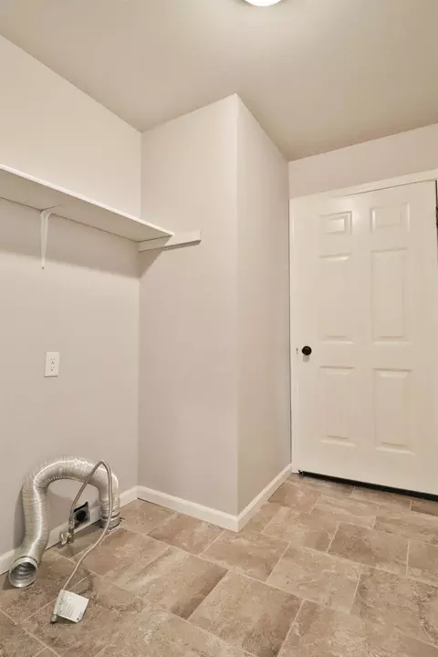 1913 Daisy St, De Motte, IN 46310 photo 13