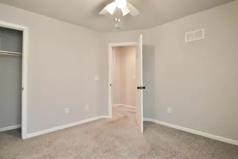 1913 Daisy St, De Motte, IN 46310 photo 8