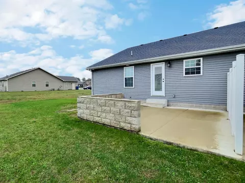 1913 Daisy St, De Motte, IN 46310 photo 14
