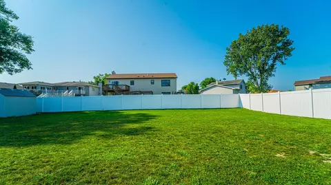 6293 Summershade Dr, Portage, IN 46368 photo 37