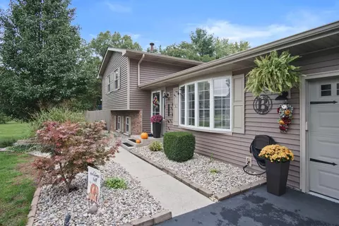12083 Duttlinger Ln, Wheatfield, IN 46392 photo 2