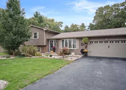 12083 Duttlinger Ln, Wheatfield, IN 46392 photo 1