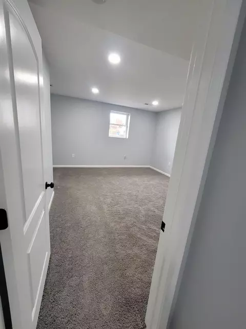 1317 Waite St, Gary, IN 46404 photo 9