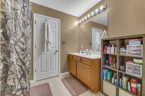 861 Flagstone Dr, Dyer, IN 46311 photo 12