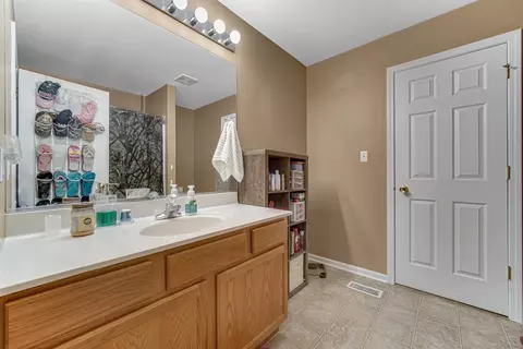 861 Flagstone Dr, Dyer, IN 46311 photo 13